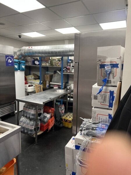 Take away fish and chips - pizza - kebab shop located in Feltham Photo 4