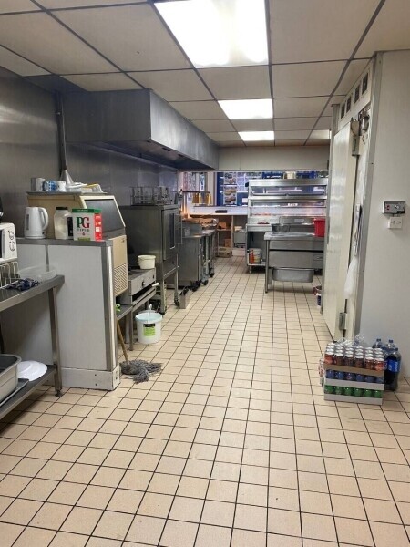 Fried Chicken Shop Business for Sale in Burnt Oak, Edgware, Middlesex Photo 4
