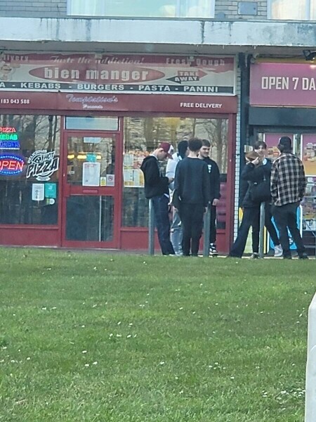 Fast food restaurant for sale. Caversham Reading . Low rent no rates long lease. Photo 4