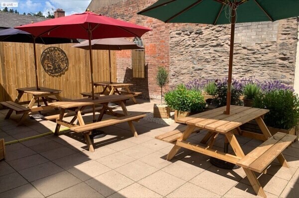 **UNDER OFFER WITHIN 1 WEEK** A beautiful 22 cover restaurant in the Mendip Hills of Somerset Photo 3