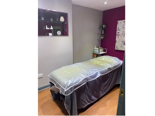 Well Established Beauty Salon For Sale Photo 4