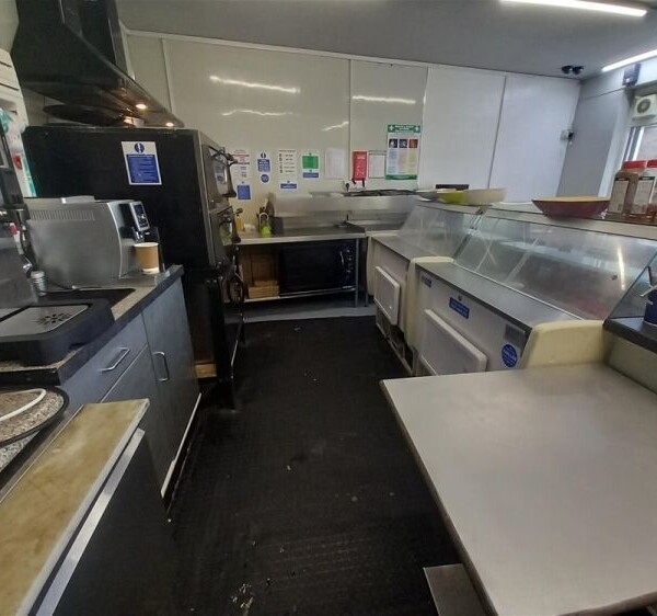 Cafe & Sandwich Bars For Sale in Dewsbury Photo 4