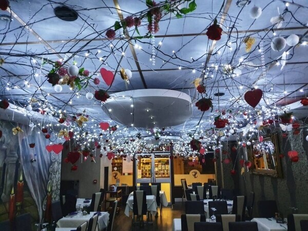 Established Indian restaurant for sale in Droitwich, Worcestershire. Photo 4