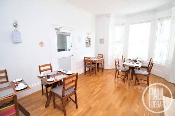 Beautifully decorated, family-run bed and breakfast with 8 bedrooms - Great Yarmouth, Norfolk. Photo 4