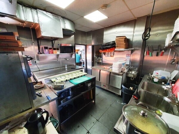 KEBAB SHOP & FAST FOOD TAKEAWAY – A5 LICENCE (2300) RENT JUST £10,000 PER ANNUM Photo 4