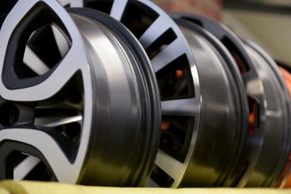 Extremely Successful & Reputable Alloy Wheel Repair Centre for Sale Photo 4