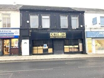 LANCASHIRE FORMER MOTOWN BAR IN ST HELENS TOWN CENTRE Photo 4