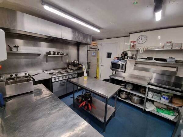 Stunning and rarely available restaurant opportunity in Uddingston Photo 4