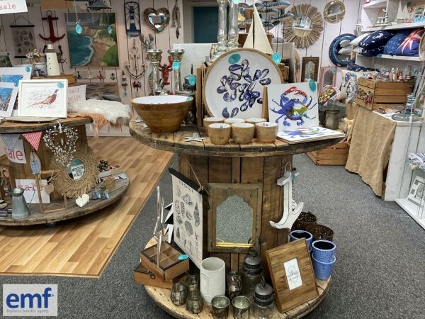 GIFT SHOP & ART GALLERY Photo 4