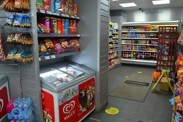 Convenience Store £20,000 Sales NO COMPETITION Photo 4