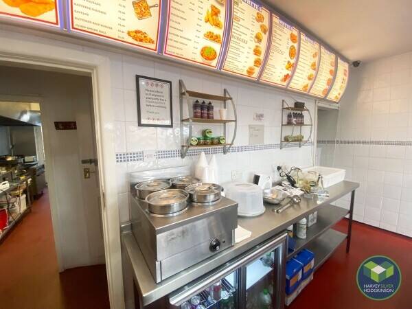 TRADITIONAL FISH & CHIPS: BURNLEY: Photo 4