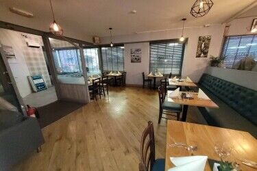 Restaurant in Lake District Town Photo 4