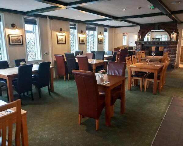 WORCESTERSHIRE- RIVERSIDE PUBLIC HOUSE CLOSE TO SEVERAL CARAVAN HOLIDAY PARKS Photo 4