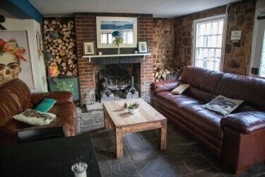 EAST SUSSEX - ROADSIDE PUB WITH AMPLE OUTSIDE TRADE SPACE FOR SALE Photo 4