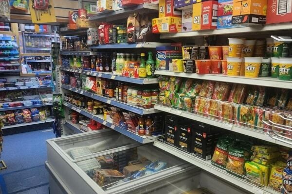Licenced Newsagents & Convenience Store - London Photo 4