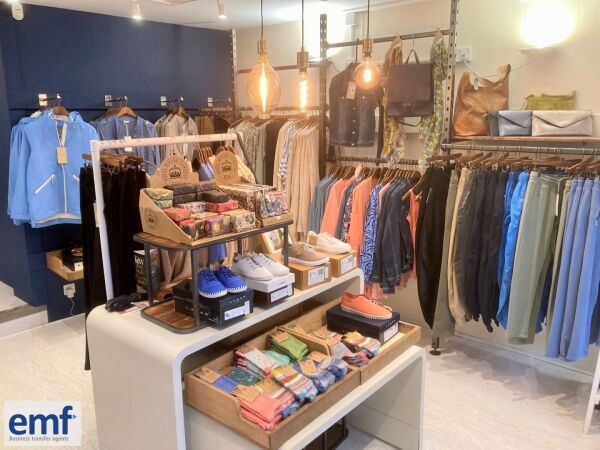 LADIES FASHION BOUTIQUE Photo 4