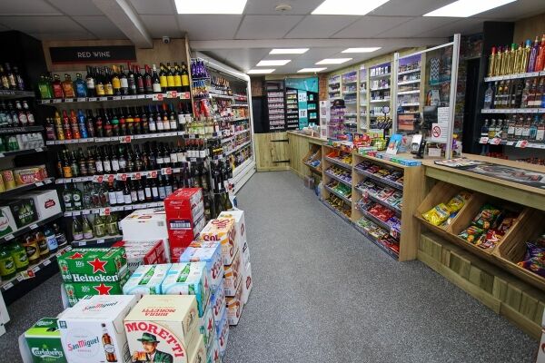 Established Convenience Store - Tottington Photo 4