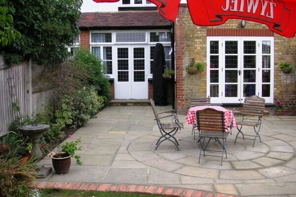 Garden Maintenance - West London Photo 4
