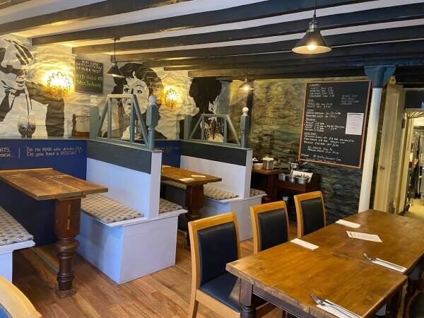 Well Presented Licensed Café & Restaurant In Looe Photo 4