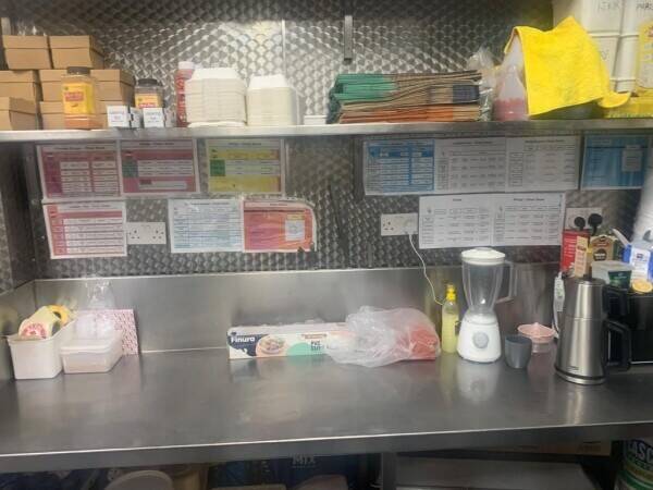 Hounslow- Kebab Shop Photo 4