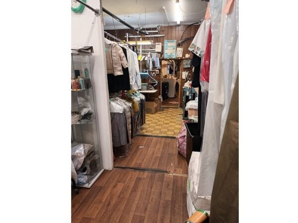 Well Established Dry Cleaners In Dagenham For Sale Photo 4