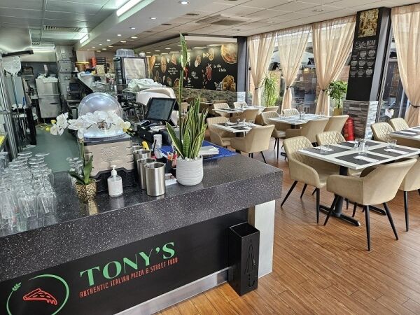 Highly rated Italian Restaurant for sale Photo 4