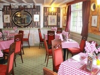 WORCESTERSHIRE - SPA TOWN PUB Photo 4