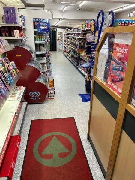 Traditional licenced convenience store located in the South Ayrshire town of Prestwick. (ref 1568) Photo 4