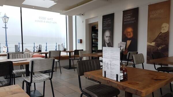 DORSET - WATERFRONT CAFE/BISTRO Photo 4