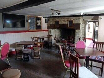 WILTSHIRE - CHARACTER TOWN CENTRE PUBLIC HOUSE Photo 4