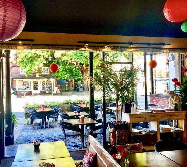 Busy Coffee Shop & Restaurant for Sale in Haslemere Surrey Photo 4