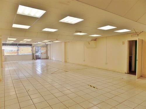 Spacious Shop to Lease - Versatile Use Photo 3