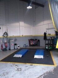 Mot & car servicing Centre in one of the most prominent and busy location Photo 4