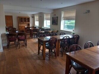 MONMOUTHSHIRE - ROADSIDE VILLAGE INN WITH 44 PITCH CARAVAN AND CAMPSITE Photo 4
