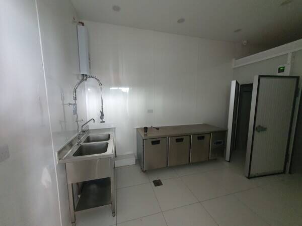 Shop To Let-  The Broadway West Ealing Photo 4