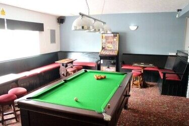 WARWICKSHIRE - TRADITIONAL PUBLIC HOUSE IN CENTRE OF BUSY MARKET TOWN Photo 4