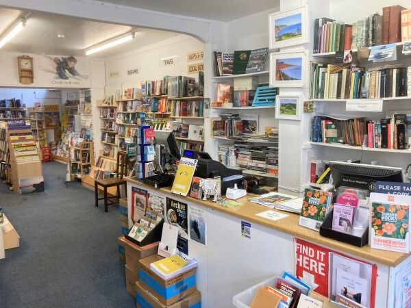 BOOKSHOP Photo 4