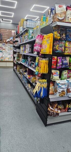 Off licence and News agent store for Sale in Shepherds Bush Photo 4