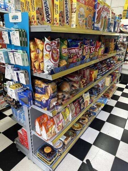Walthamstow London Convenience Store with Off-License for Sale at £45,500 Photo 4