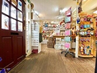 GIFT & CARD SHOP Photo 4