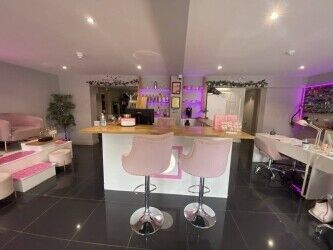 Popular and Beautifully Fitted Luxury Nail & Beauty Salon in Affluent Town of Esher, Surrey Photo 4