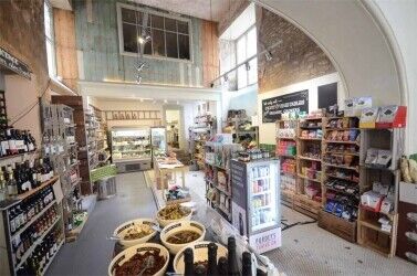 A wonderful opportunity to acquire a vegetarian/vegan cafe in Frome, Somerset. Photo 4