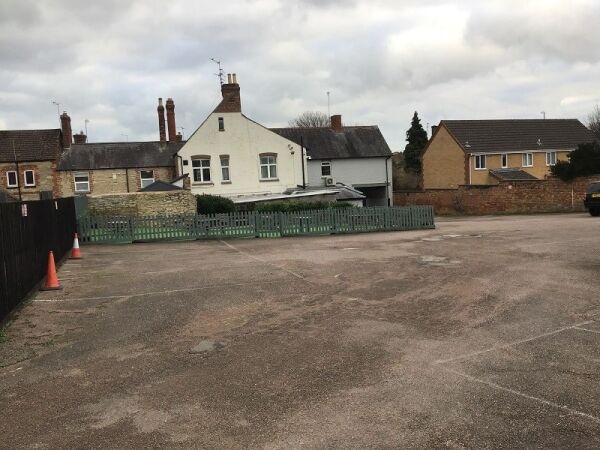 Well Established Pub For Sale Photo 4