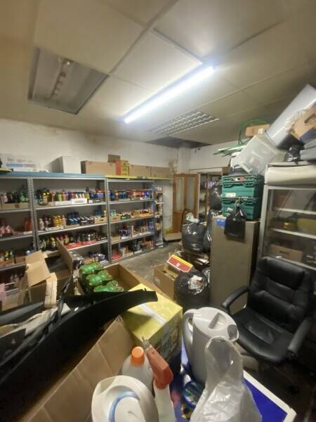 Profitable Off Licence For Sale In North London, great opportunity to expand sales Photo 4