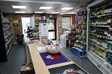 Established Convenience Store - Tottington Photo 4