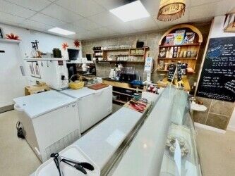Leasehold Café & Restaurant Located In Perranporth Photo 4