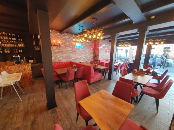 REFURBISHED RESTAURANT WITH FULL A3 & ALCOHOL LICENCE UNTIL 0400 Photo 4