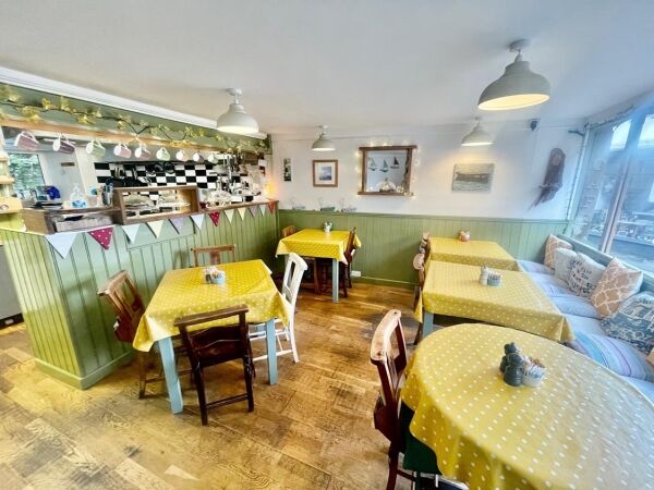 Leasehold Café Located In Fowey Photo 4