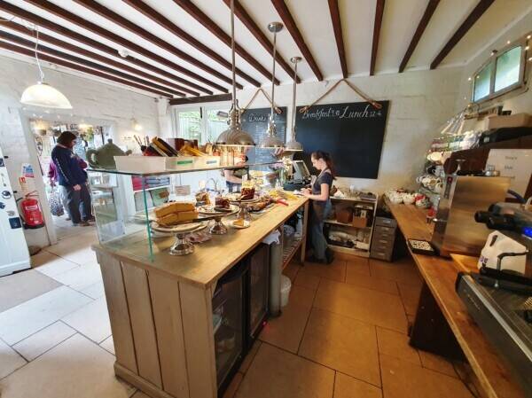 TEA ROOMS, STORE/GIFT SHOP & POST OFFICE WITH 2 BED ACCOMMODATION Photo 4