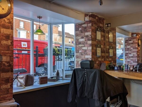 Well presented barbershop for sale Photo 4